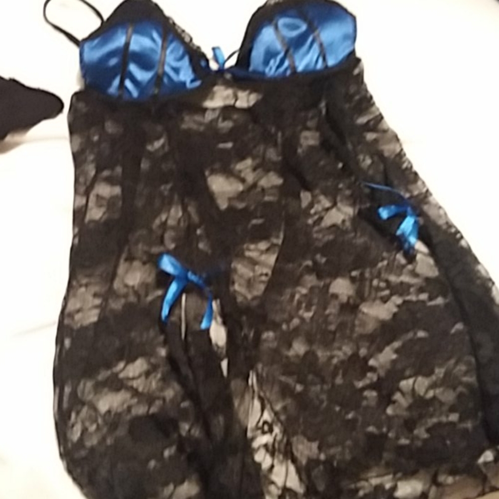 Lingerie - Picture 2 of 2
